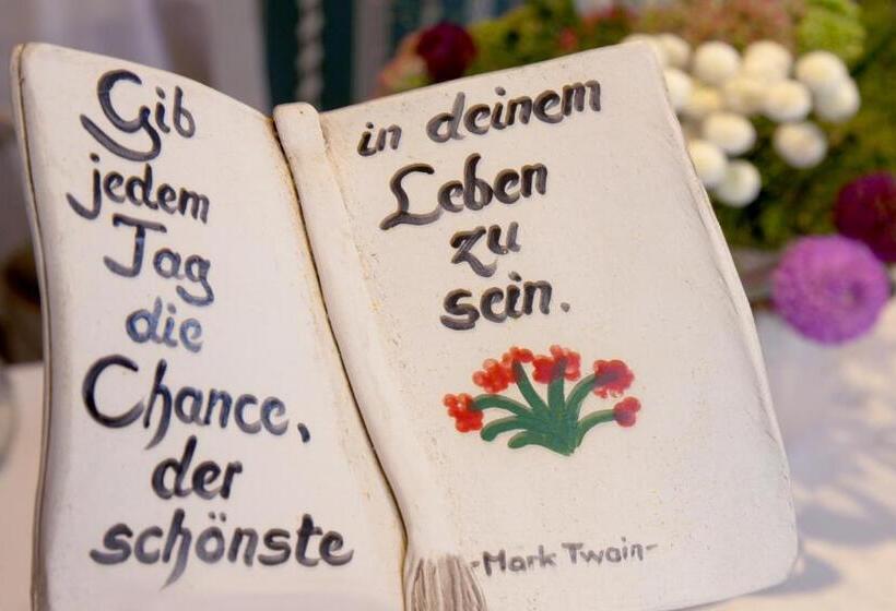 هتل Garni Fürst Von Waldeck