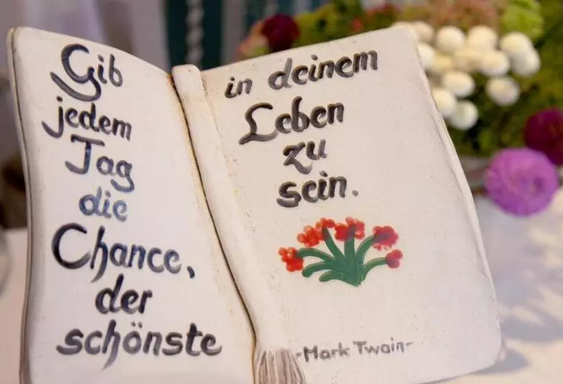 هتل Garni Fürst Von Waldeck