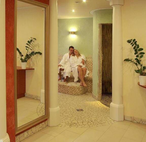 هتل Garni Fürst Von Waldeck