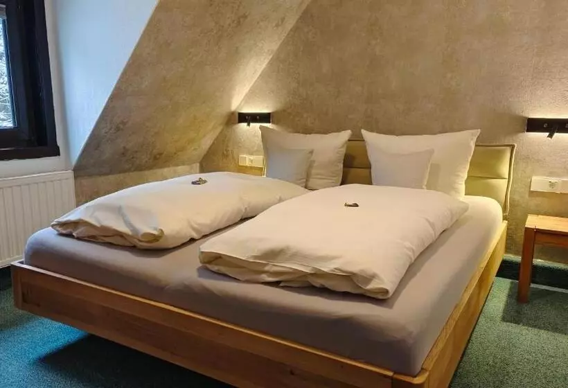 בית מלון כפרי Garni Zur Alten Post