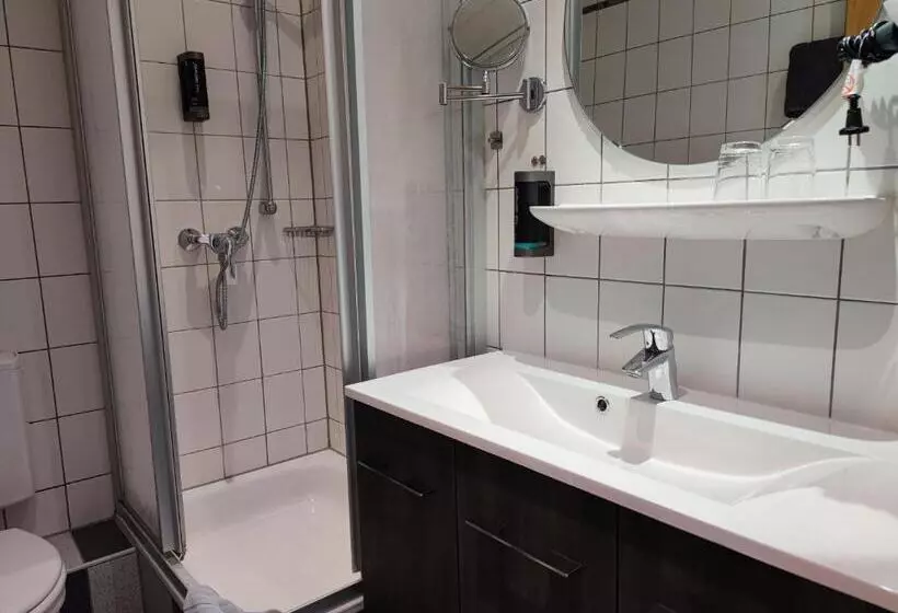 בית מלון כפרי Garni Zur Alten Post