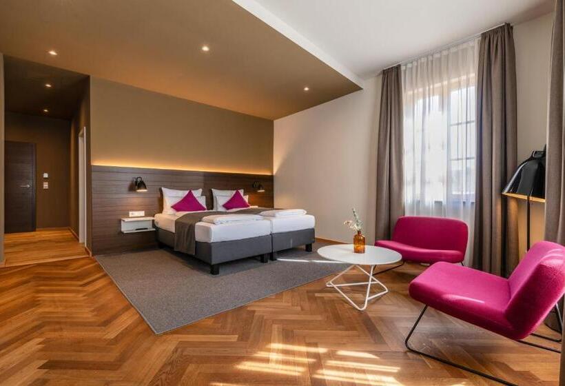 Hotel Müller! Das Weingut & Wein