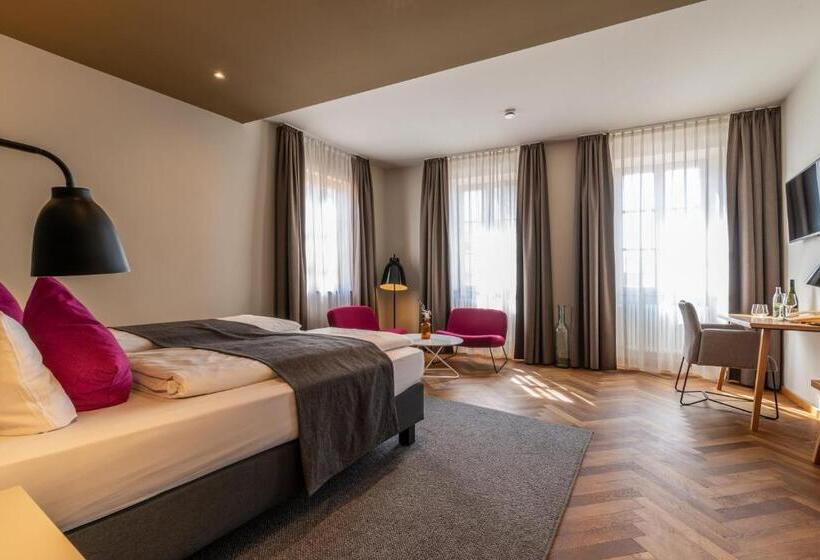 Hotel Müller! Das Weingut & Wein