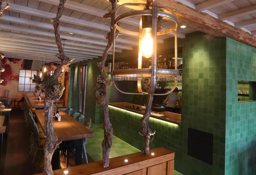 Hotel Müller! Das Weingut & Wein