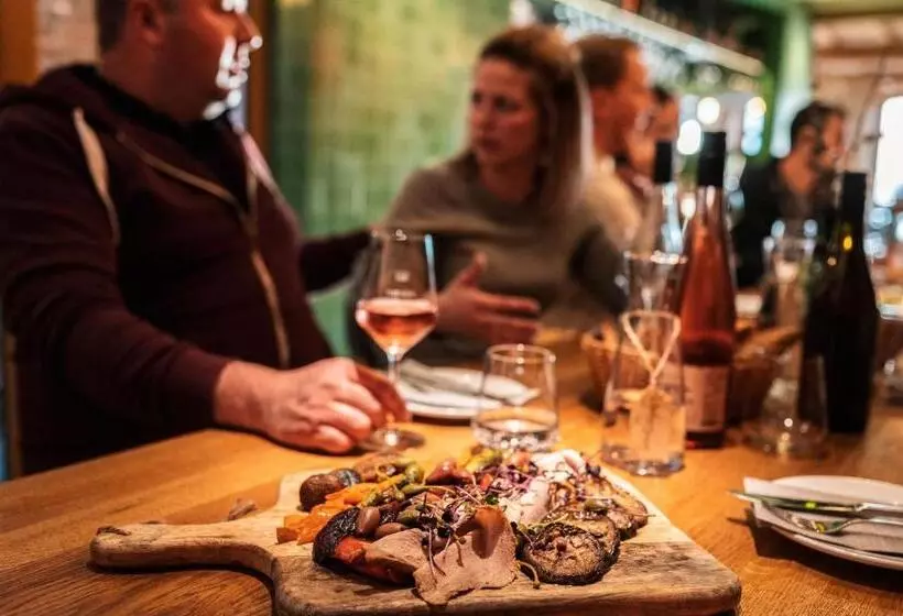 ホテル Müller! Das Weingut & Wein