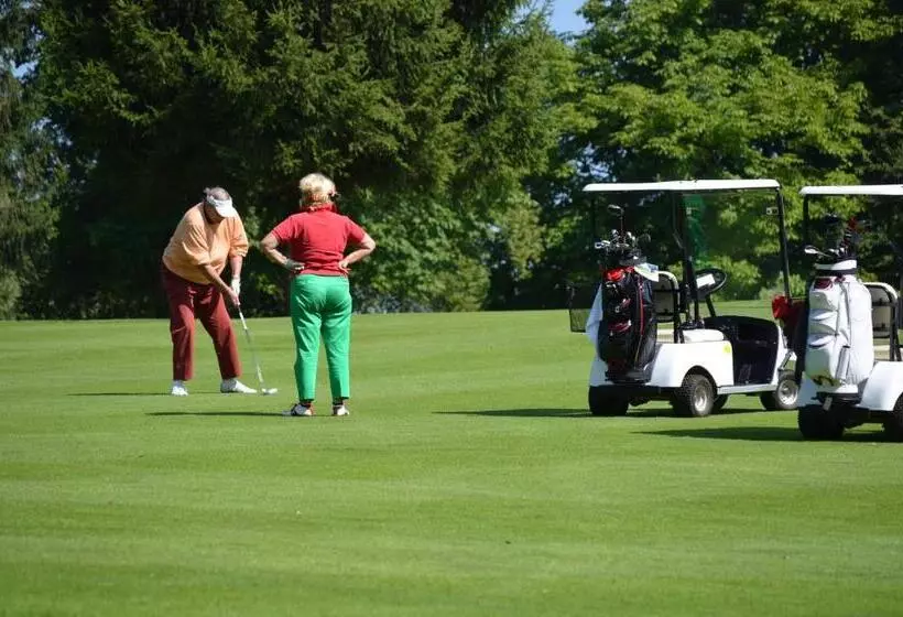 בית מלון כפרי Pension Ostler