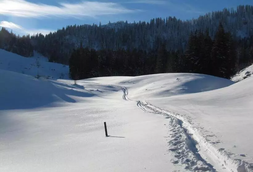 בית מלון כפרי Pension Ostler