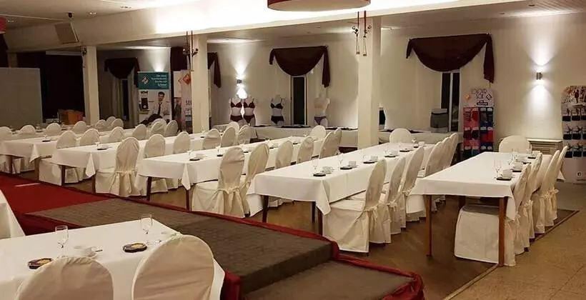 Отель & Restaurant Zum Deutschen Hause