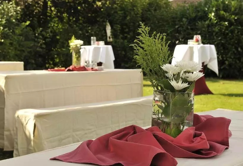 Отель & Restaurant Zum Deutschen Hause