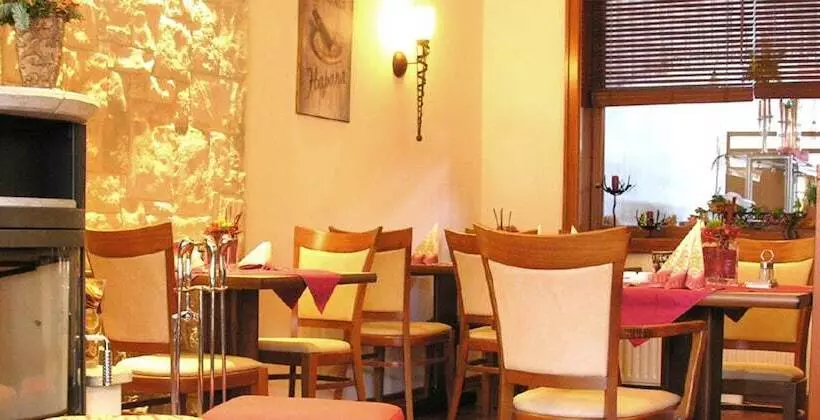 Отель & Restaurant Zum Deutschen Hause