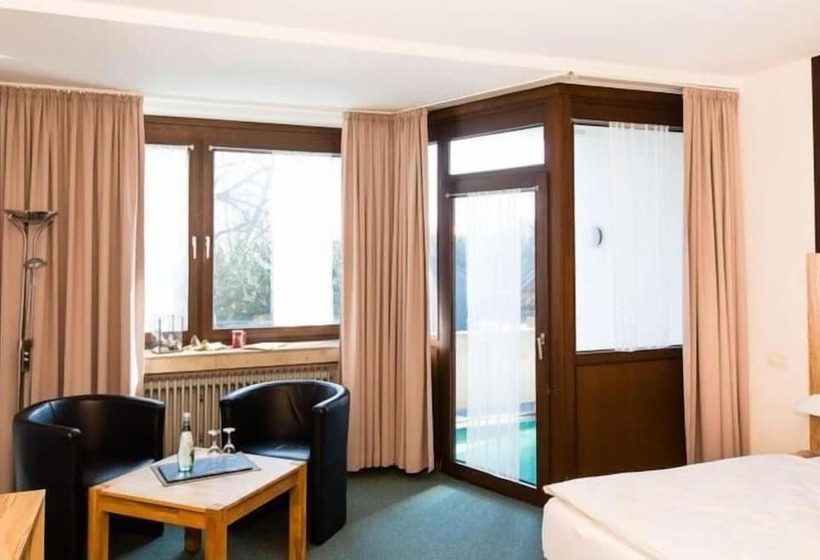 בית מלון כפרי Roeb