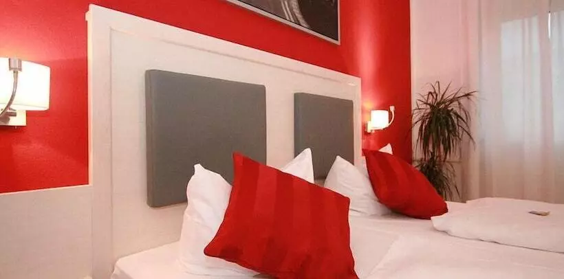 בית מלון כפרי Romer