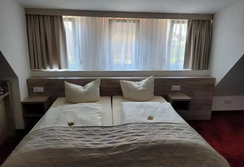 Отель Rosengarten