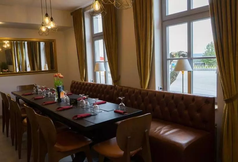 فندق Zur Kaiserpfalz