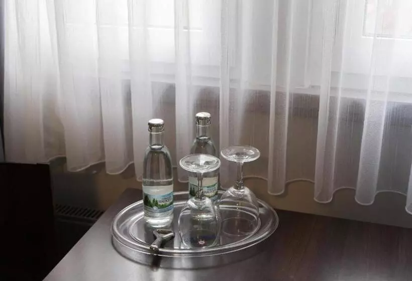 فندق Zur Kaiserpfalz