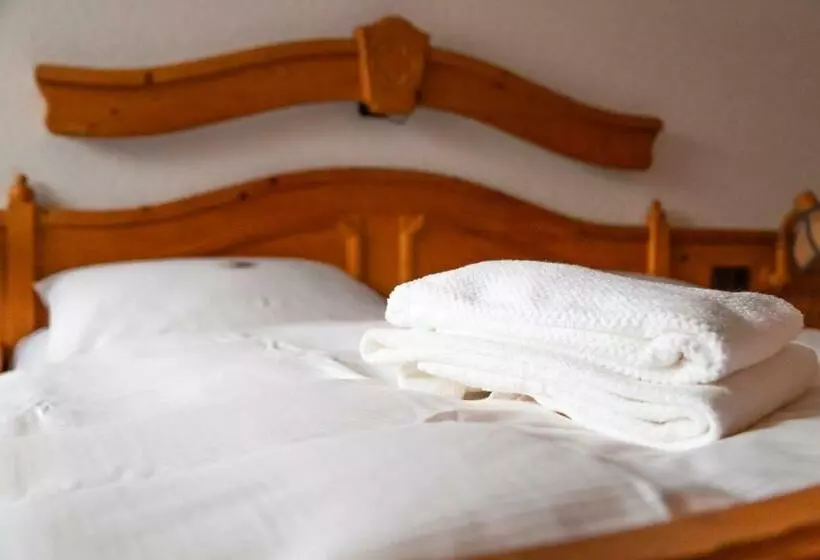 膳宿费 Röhrs Gasthof