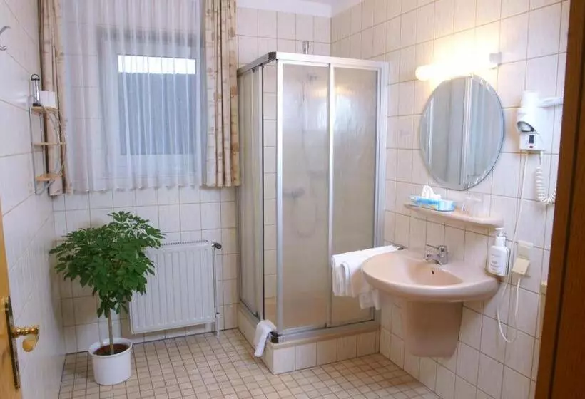 膳宿费 Röhrs Gasthof