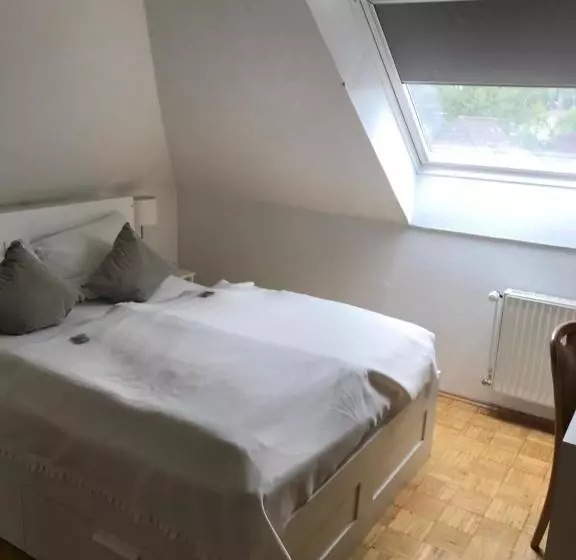 Отель Heinemann