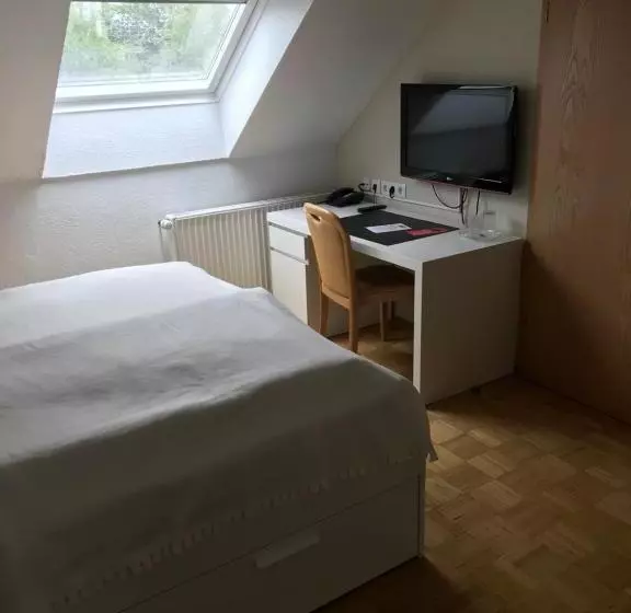 Отель Heinemann