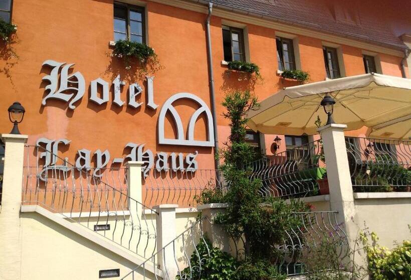 Отель Lay Haus