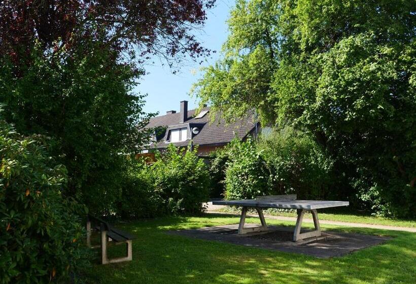 Отель Nell Breuning