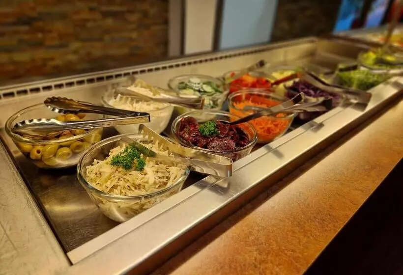 Отель Raitelberg Resort