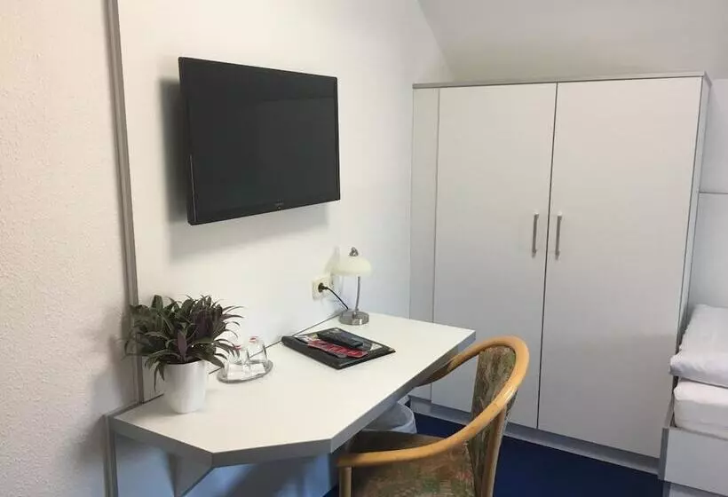 Отель & Restaurant Park Cafe Isa