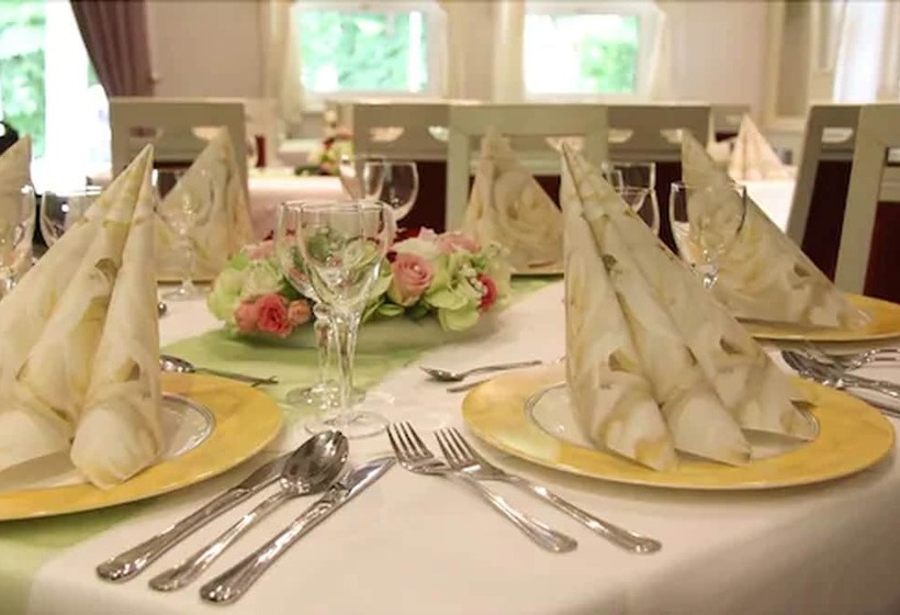 호텔 & Restaurant Park Cafe Isa