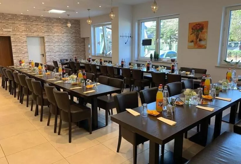 Apart Hotel Rheinischer Hof Dormagen