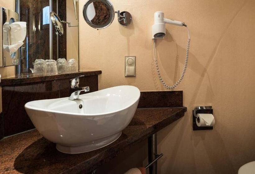 בית מלון כפרי Sperling Mit Eladestation