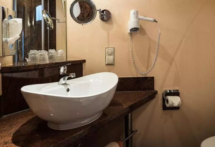 בית מלון כפרי Sperling Mit Eladestation