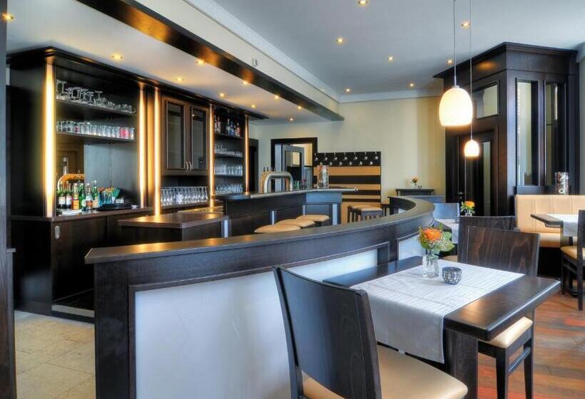 Отель Tenbrock   Restaurant 1905