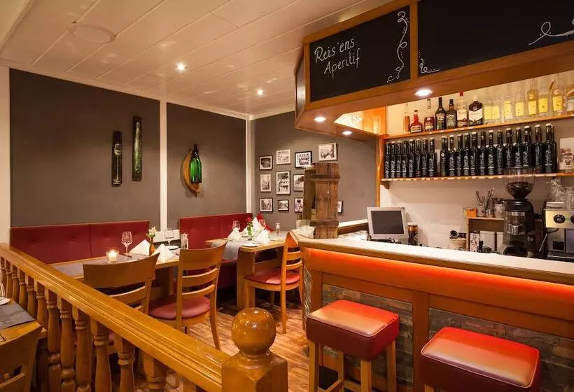 בית מלון כפרי Zeltingerhof  Gasthaus Des Rieslings