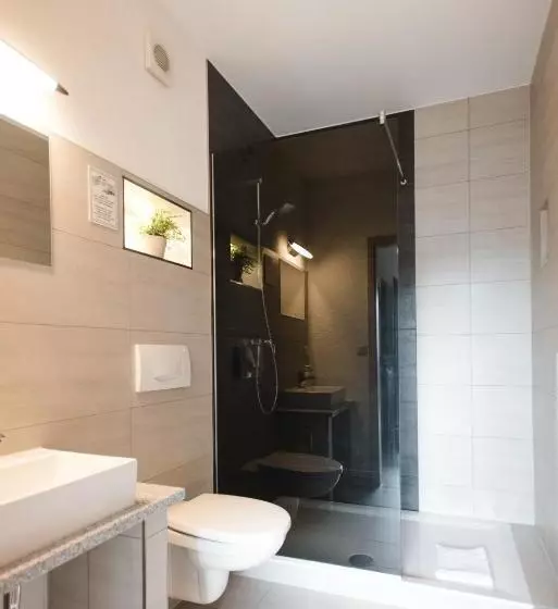 Toschis Station Motel Wirtshaus An Der Autobahn Bowling