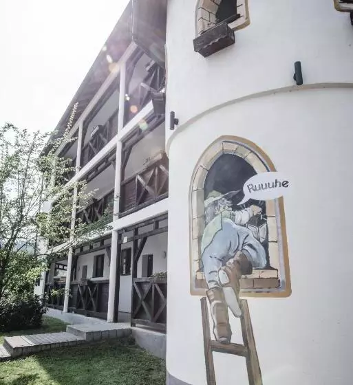 Toschis Station Motel Wirtshaus An Der Autobahn Bowling