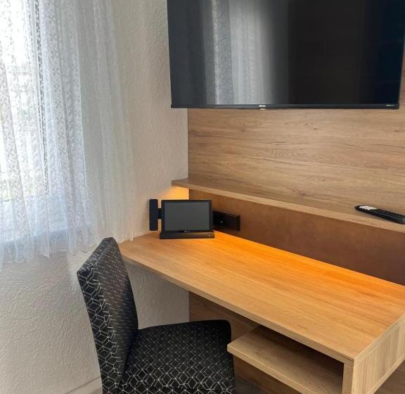 Coccobello In Der Villa Foret