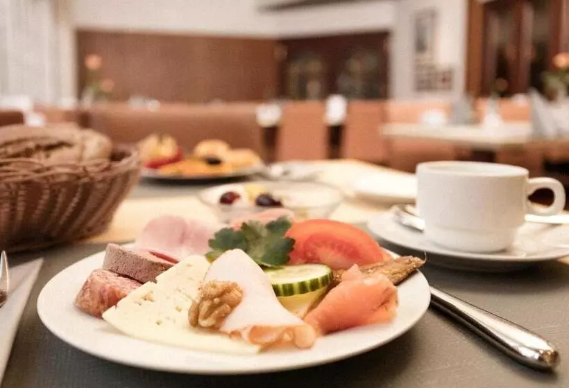 酒店 Deutsches Haus