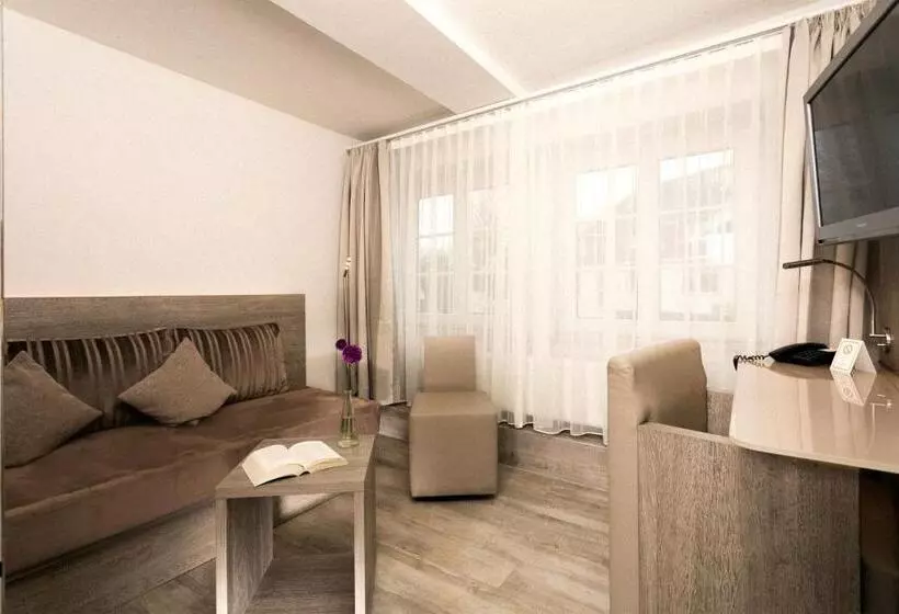 酒店 Deutsches Haus