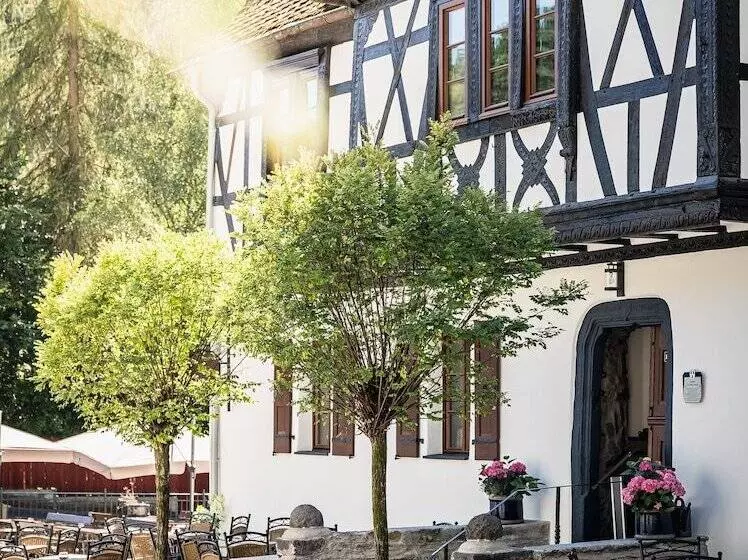 בית מלון כפרי Landgasthof Zur Burg Grenzau