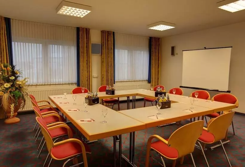 酒店 Montana Lauenau