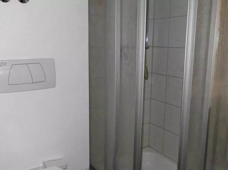 酒店 Montana Lauenau