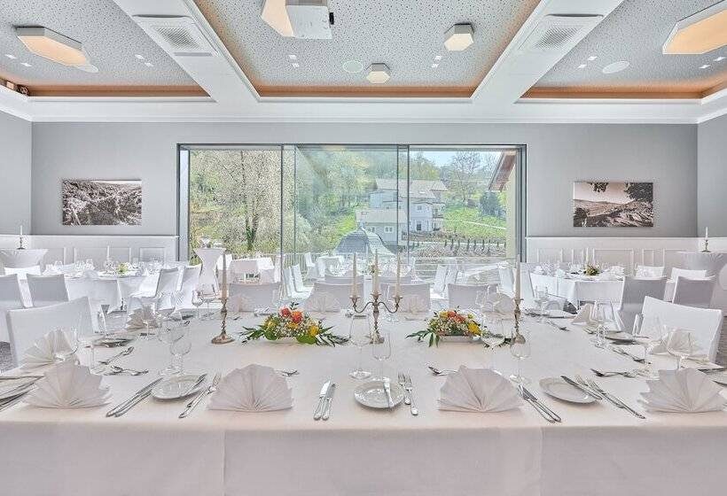 Отель Weinbergschloßchen