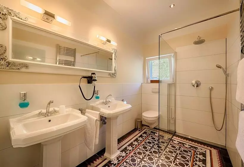 בית מלון כפרי Weinbergschloßchen