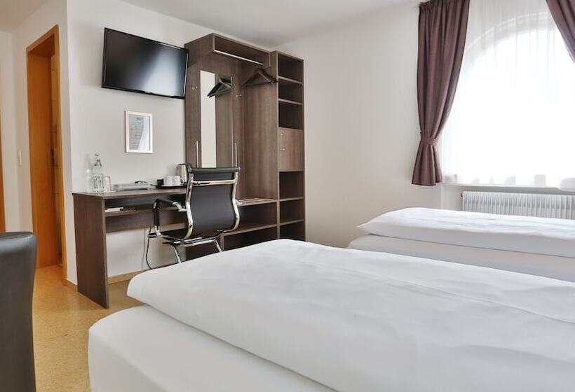 بنسيون Gasthof Rossle