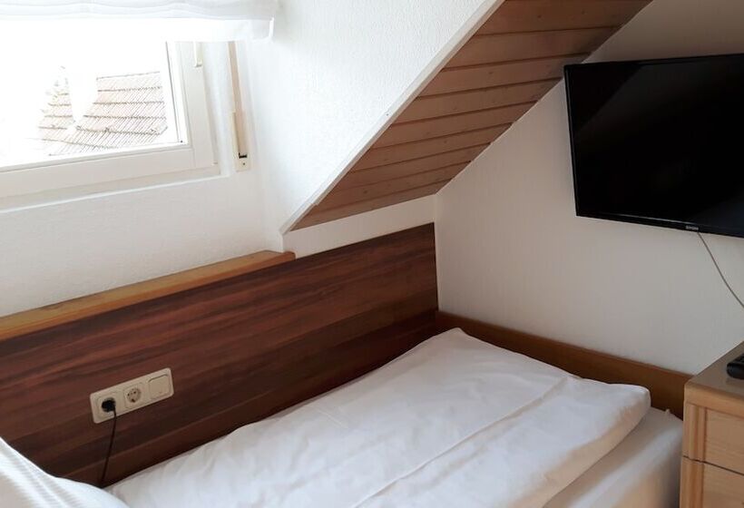 بنسيون Gasthof Rossle