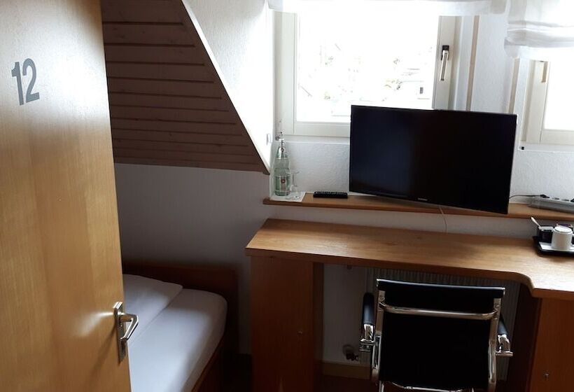 بنسيون Gasthof Rossle