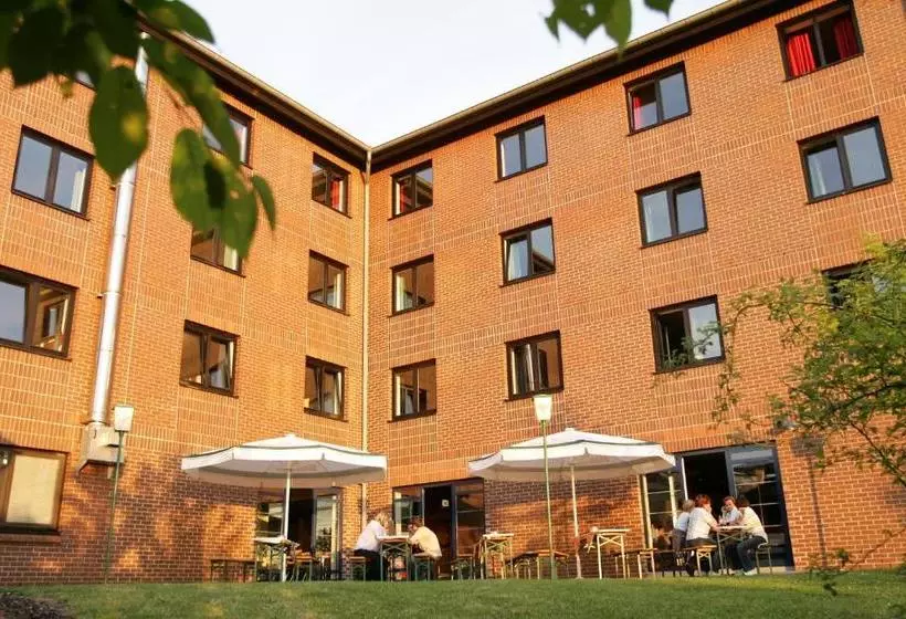 בית מלון כפרי Youtel Jugend Bitburg