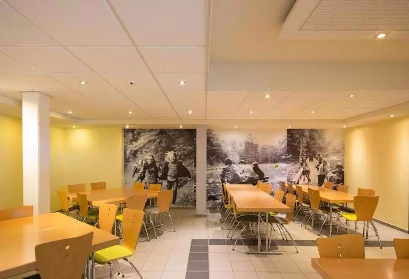 בית מלון כפרי Youtel Jugend Bitburg