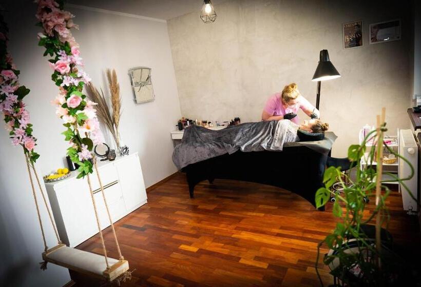 בית מלון כפרי Anek