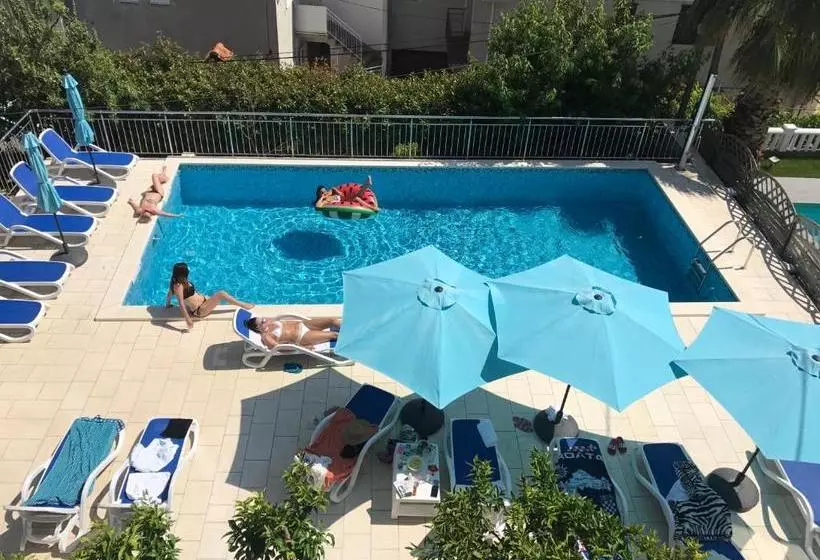 Hotel Bavaria - First Library